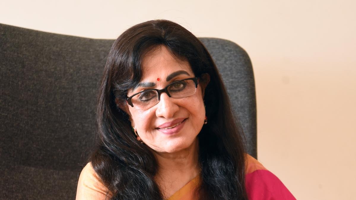 स्क्रीन पर मलयाली दर्शकों को प्रसन्न करने के लिए नियत