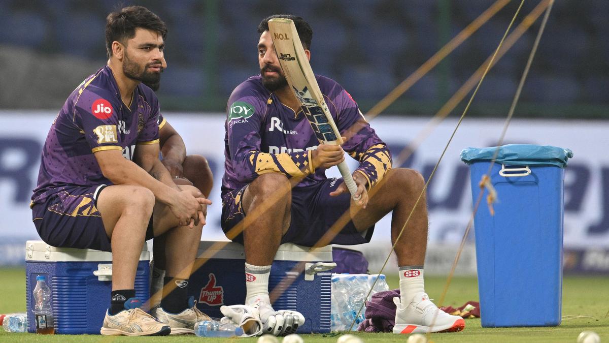 स्पिनर, सतह के रूप में स्पॉटलाइट में सतह केकेआर पर ले जाती है