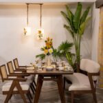 हल्दी से प्रेरित एक नए घर के संग्रह के साथ, हैदराबाद स्थित फैशन डिजाइनर गौरंग शाह सभी चीजों के लिए एक मामला बनाता है जो हाथ से हैं।