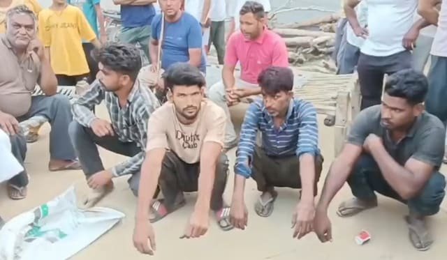 17 वर्षों के लिए, पुजारी जो आधी रात को एक मूक उपवास पर हमला करके तपस्या कर रहा है, 4 बदमाशों को लोगों द्वारा पकड़ा गया, फिर जमकर पीटा गया