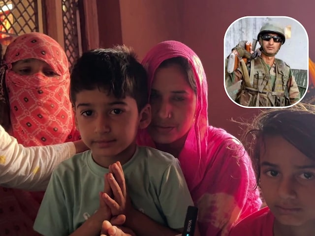 4 मई को ड्यूटी पर लौट आए, शहीद का शव 17 पर एक तिरंगा में लिपटे घर में आया, लांस नायक मनोज फोगट ने पंचट्टवा के साथ विलय कर दिया, निर्दोष बेटे ने आग की पेशकश की