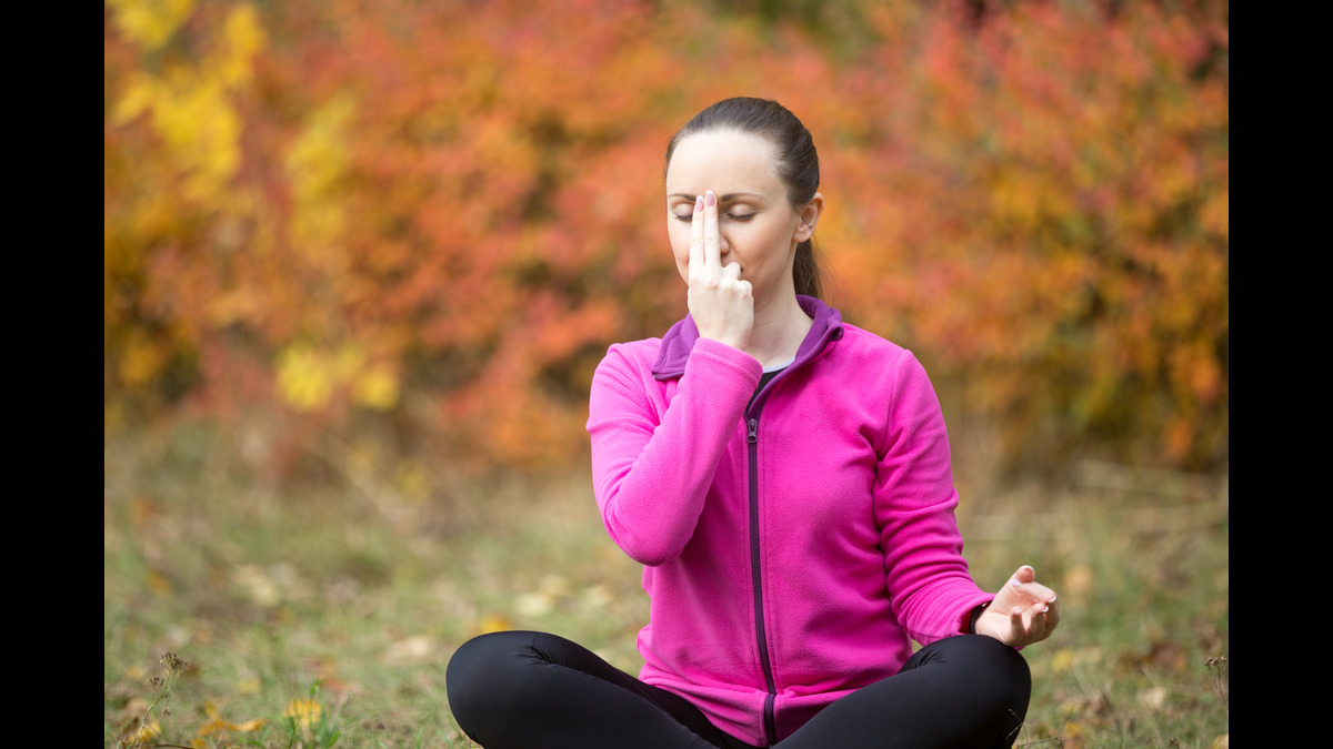 5 आसान श्वास व्यायाम चिंता के लिए जो आपके दिमाग को शांत करने में मदद कर सकते हैं