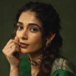 Aakanksha Singh 'शशतिपुर्थी' के साथ तेलुगु सिनेमा में लौटता है