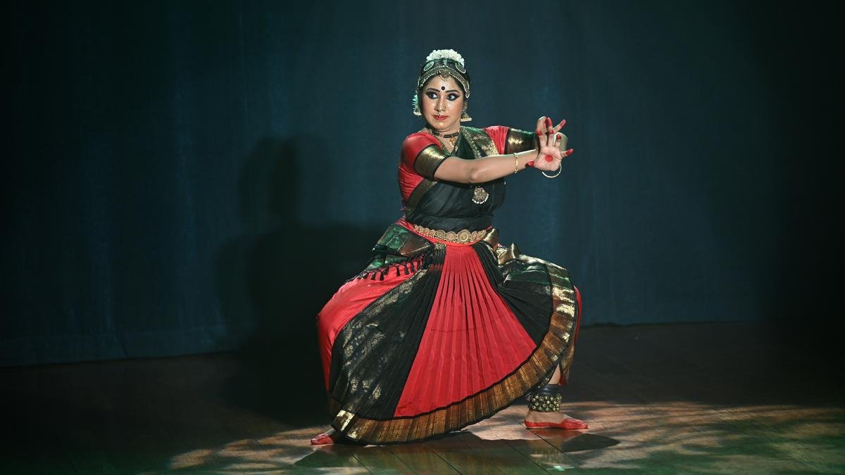 JAGYASENI CHATTERJEE की 'फ्लेम टू फ्रेगरेंस' फेमिनिन एनर्जी के लिए एक ode थी
