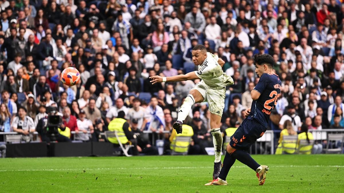 Mbappé ने मैड्रिड में दो बार स्कोर किया, जो एल क्लैसिको से 4 अंकों से पहले बार्सिलोना को जीतता है