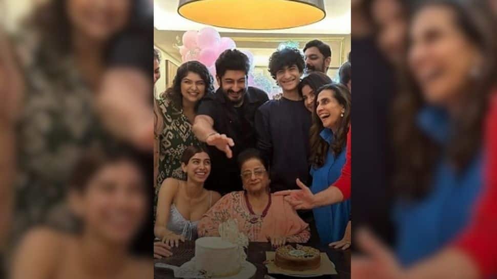 अनिल कपूर ने देर से माँ को श्रद्धांजलि दी: 'वह हमारे परिवार का दिल था'