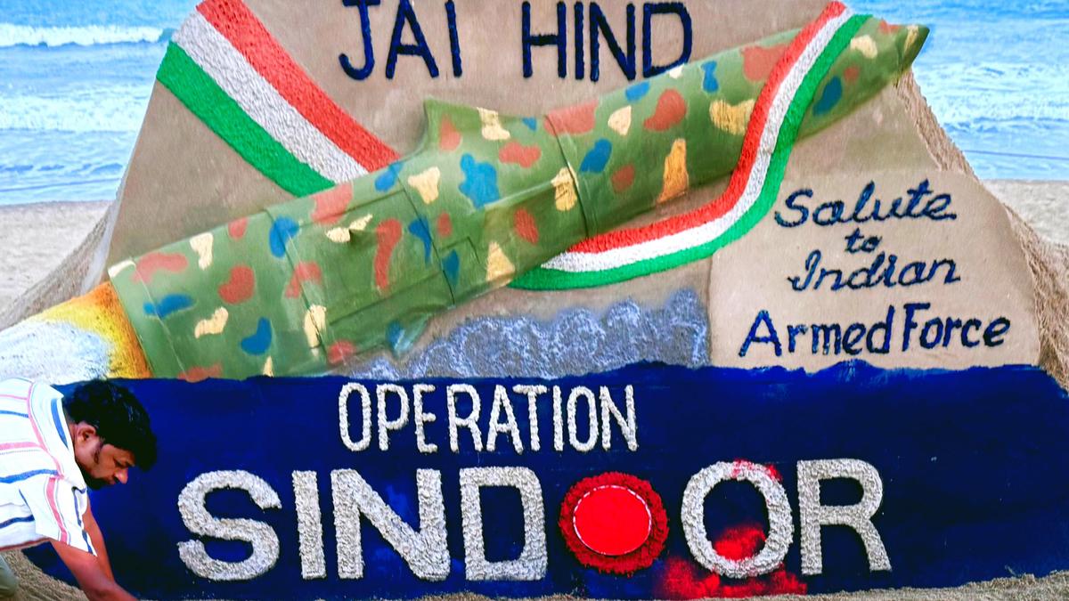 ‘ऑपरेशन सिंदूर’ फिल्म घोषणा स्पार्क्स बैकलैश, निर्देशक मुद्दे माफी