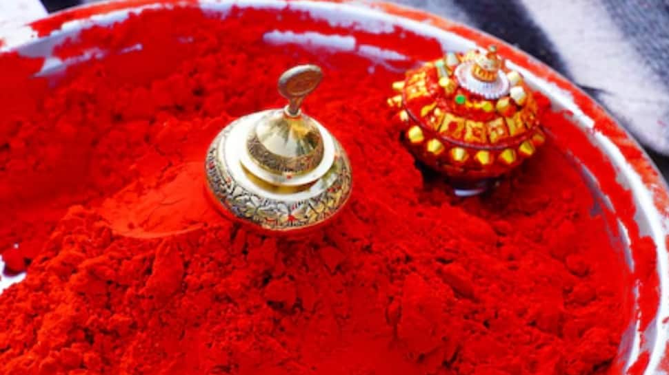 ऑपरेशन सिंदूर: भारत की हवाई हमलों में सिंदूर बनाम कुमकुम में रुचि बढ़ी है – वास्तविक अंतर क्या है?