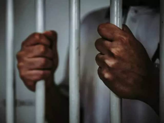 जमानत दूसरे के पास गई, किसी और को छोड़कर ... 5 पुलिसकर्मियों को जेल में निलंबित कर दिया गया