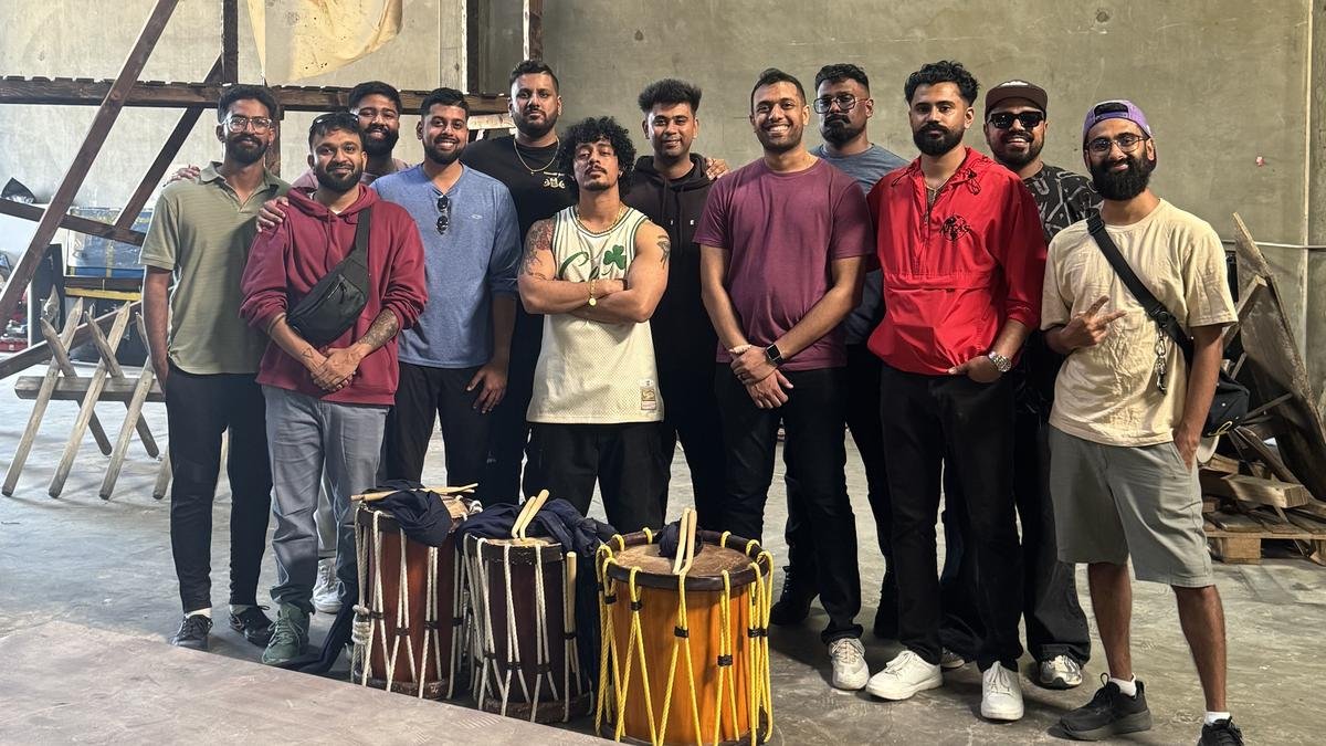 कैसे एक मलयाली 'चेंडा' कलाकारों की टुकड़ी को कोचेला में हनुमिंक के साथ किया गया