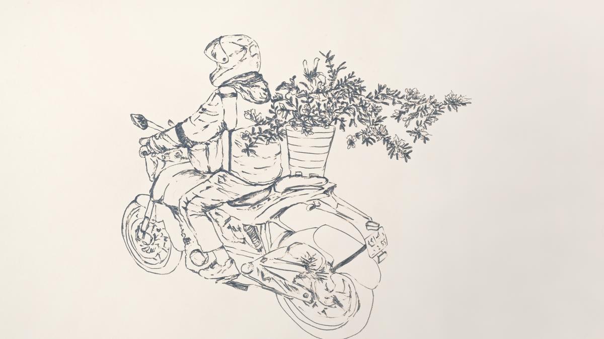 कैसे कलाकार मोहित महतो इसे फूलों के साथ कहते हैं