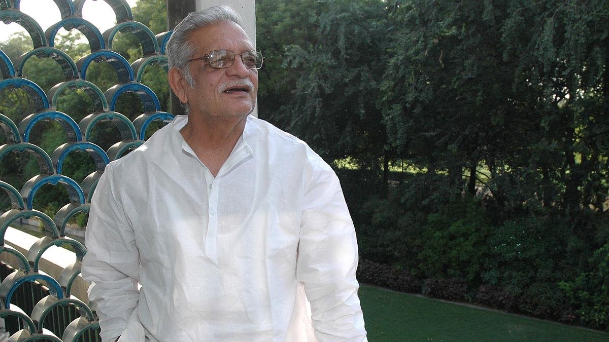 गुलज़ार, अद्वितीय और एक विरोधाभास