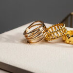 गोल्ड, चांदी की कीमतें आज: सोना, चांदी की कीमतें MCX पर बढ़ती हैं, अमेरिका-चीन व्यापार सौदे के बाद | शहर-वार दरों की जाँच करें