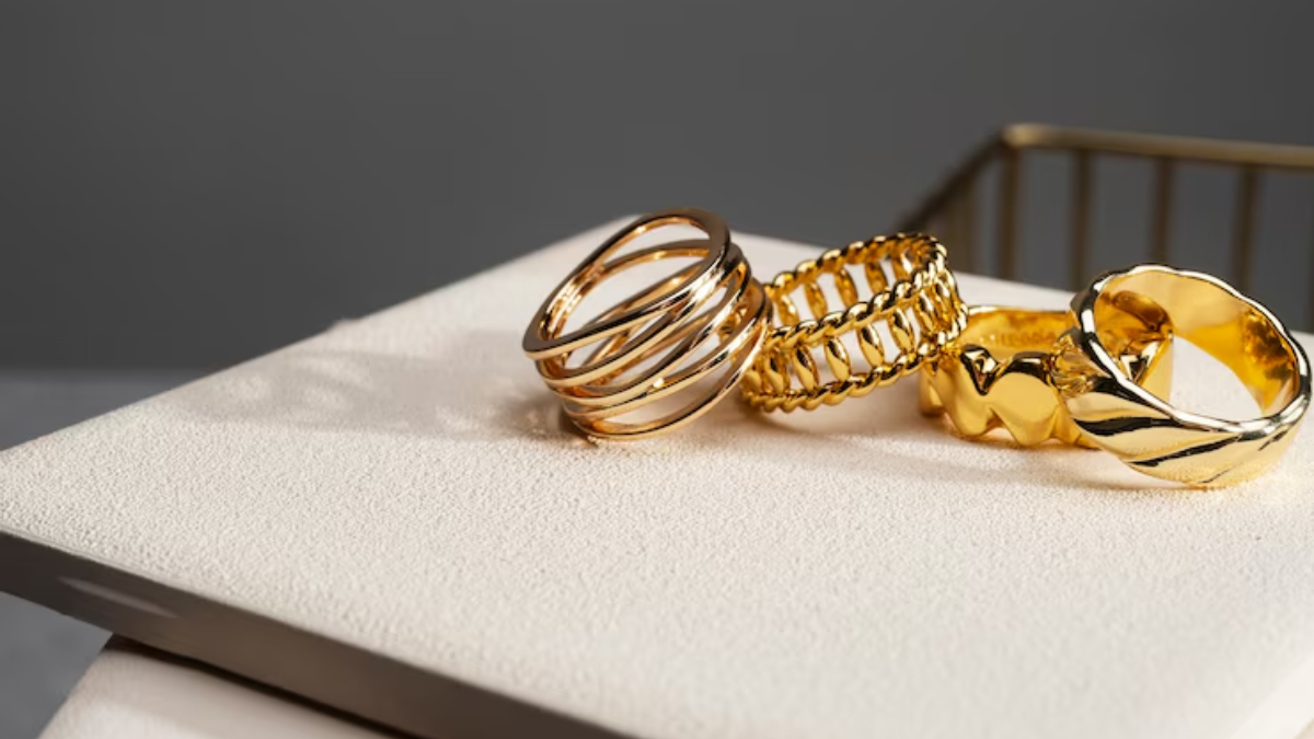 गोल्ड, चांदी की कीमतें आज: सोना, चांदी की कीमतें MCX पर बढ़ती हैं, अमेरिका-चीन व्यापार सौदे के बाद | शहर-वार दरों की जाँच करें