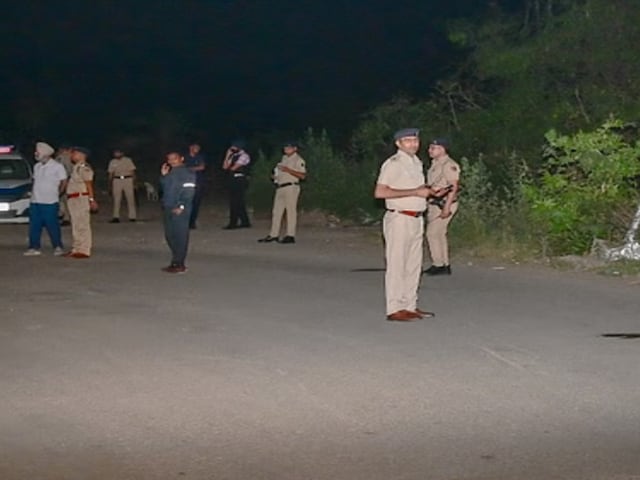 चंडीगढ़ आतंकवादी गिरफ्तारी: चंडीगढ़ में असफल हमला, 2 आतंकवादी गिरफ्तार, विस्फोटक-होस्टेल बरामद