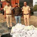 1600 किमी दूर से ट्रक, खटारा बाहर से दिखाई दे रहा था, पुलिस अंदर प्रवेश करने के लिए आश्चर्यचकित थी