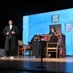 तमिल प्ले कालवु नीककिया पडलम नैतिकता और कानून के बीच की लड़ाई दिखाता है