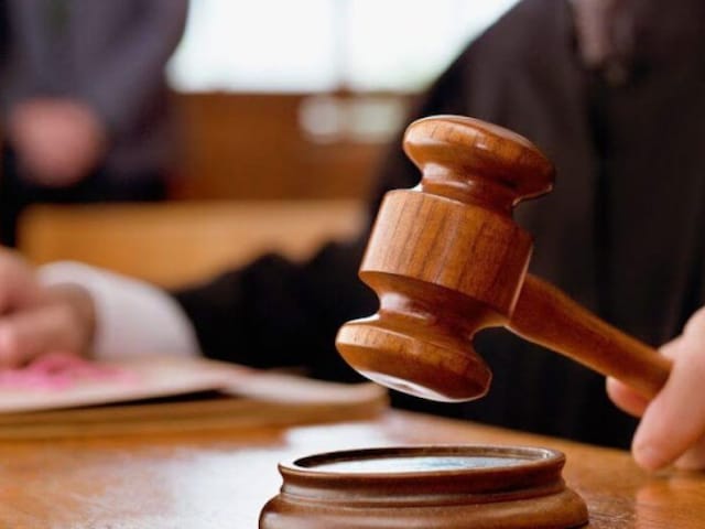 दुकानदार ने बैग के लिए 6 रुपये बरामद किए, यह मुद्रित किया गया था, इस तरह की बात को पढ़ने के बाद जुर्माना लगाया गया था