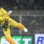 धोनी का कहना है कि वह अपने आईपीएल भविष्य पर निर्णय लेने के लिए '6-8 महीने तक कड़ी मेहनत करेंगे'