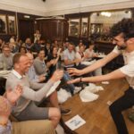 ध्यान वैज्ञानिकों और पब क्रॉलर, पिंट ऑफ साइंस अपना भारत डेब्यू कर रहा है