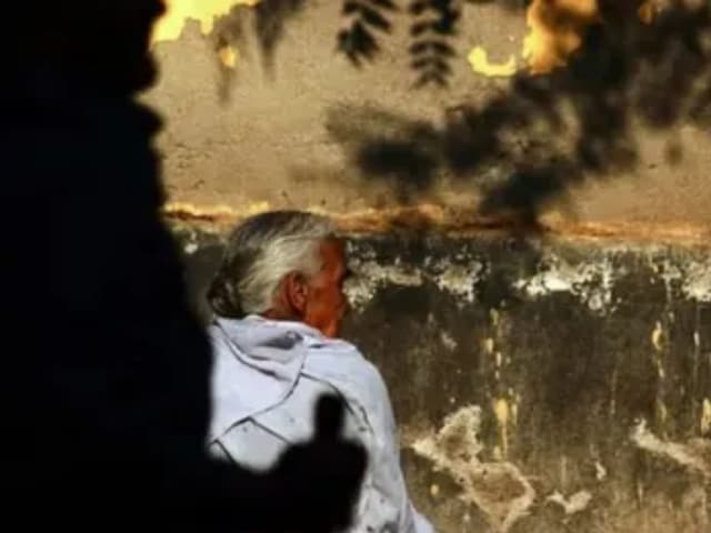 पड़ोसी दिन भर दादी को घूरते थे, दिल में एक खतरनाक इच्छा, एक आदमी बन गया!