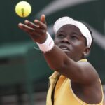 फ्रेंच ओपन: कनाडाई किशोर विक्टोरिया एमबोको ने अपना पहला ग्रैंड स्लैम मैच जीता