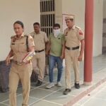 बंदूक की नोक पर रखा गया, अश्लील वीडियो बनाया ... माँ और बेटी के साथ बलात्कार करने का आरोपी