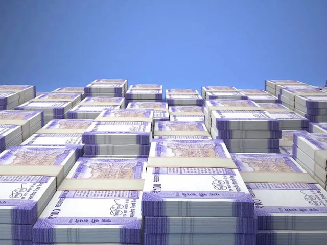 भवन सात करोड़ रुपये में बेचा गया, केवल तीन करोड़ की रजिस्ट्री, नकद में सौदा