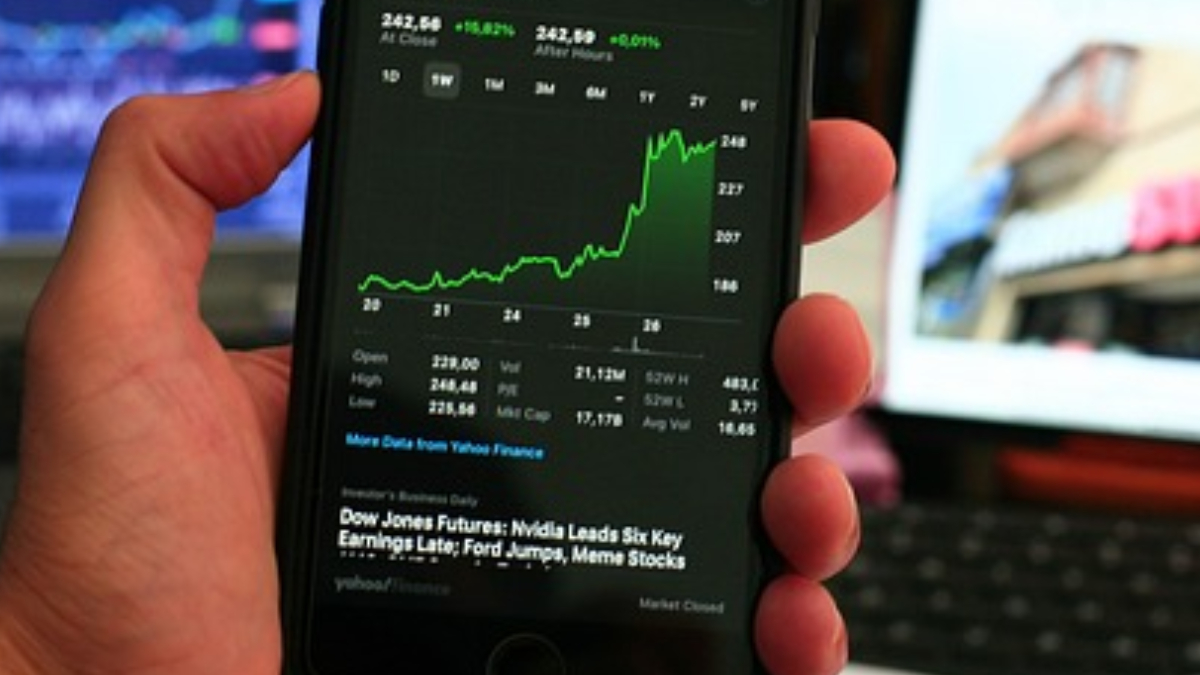 बैक-टू-बैक ऊपरी सर्किट: यह बोर्ड मीटिंग से पहले कार्रवाई में स्टॉक-विवरण की जाँच करें