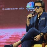 माताओं दिवस 2025: विवेक ओबेरॉय राष्ट्रीय नायकों और सेना के अधिकारियों की माताओं को श्रद्धांजलि देता है