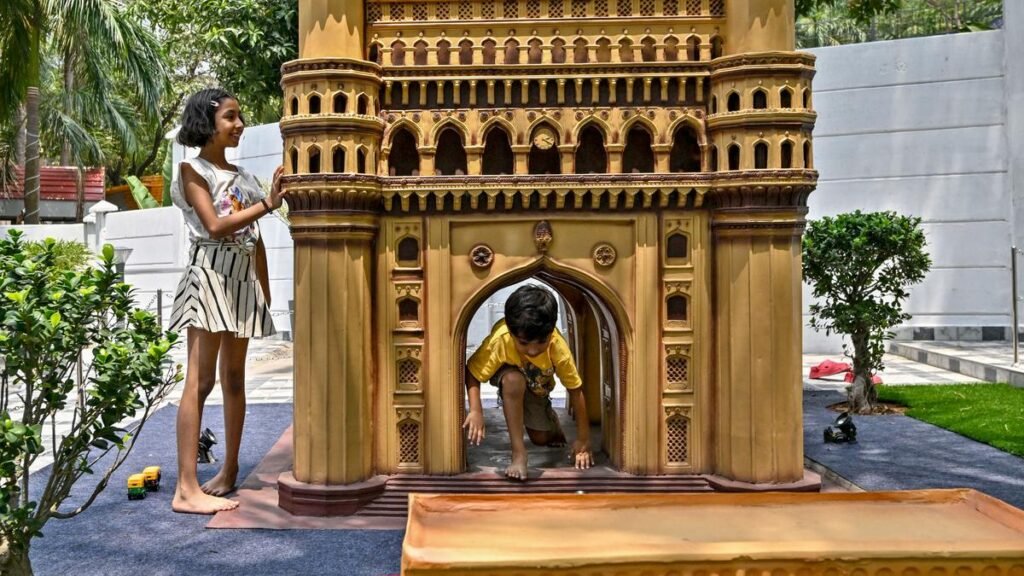 मिनी वर्ल्ड 12 वैश्विक लैंडमार्क प्रतिकृतियों के साथ विशाखापत्तनम में खुलता है
