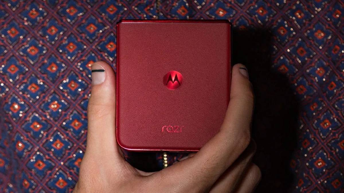 मोटोरोला RAZR 60 अल्ट्रा भारत में बिक्री के लिए जाता है, जो प्रति माह सिर्फ 4848 रुपये के लिए उपलब्ध है