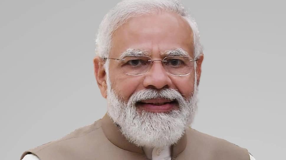 वेव्स शिखर सम्मेलन 2025: पीएम मोदी ने सिनेमा किंवदंतियों के गुरु दत्त, पी। भानुमति और अधिक भव्य उद्घाटन पर स्टैम्प रिलीज़ किया।