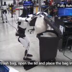 वॉच: एलोन मस्क के ऑप्टिमस रोबोट ने उन्नत घरेलू कोर कैपबिलिट्स का प्रदर्शन किया