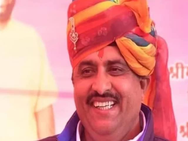 शेल मोहम्मद: पता है कि पूर्व पा शकुर खान जासूस कौन है