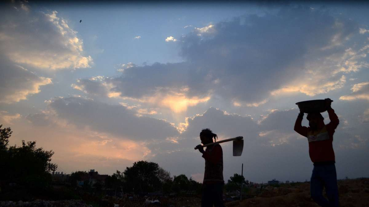 श्रम दिवस 2025: Satyamev Jayate to Shramev Jayate, यहाँ 2014 के बाद से कुछ प्रमुख Labur सुधार किए गए हैं