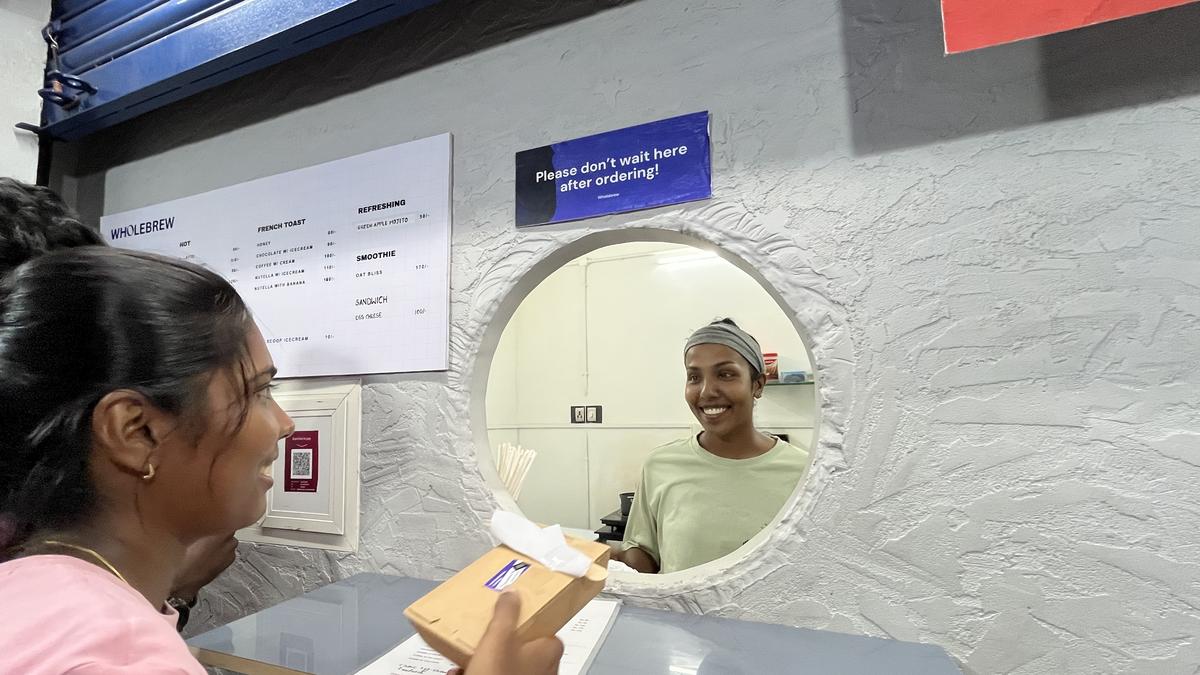 संपूर्ण, थिरुवनंतपुरम में ठंड और गर्म शराब बनाने के लिए एक दूर जगह