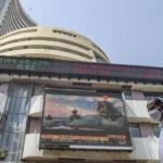 स्टॉक मार्केट ओपनिंग बेल: निफ्टी 24,850 से नीचे खुलती है, सेंसक्स सकारात्मक वैश्विक संकेतों के बावजूद 94.02 अंक गिरता है