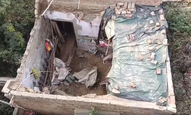 हरियाणा में गिरने वाले घर और उनके 5 साल के बेटे के कारण पति और पत्नी की मृत्यु हो जाती है