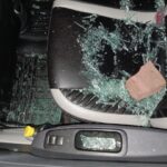 5-6 बदमाशों ने टैक्सी ड्राइवर और सवारी को हराया, सीसीटीवी में कैद