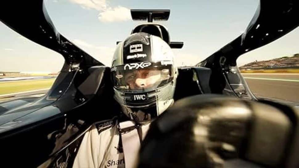 F1Reveals के जोसेफ कोसिंस्की के निदेशक ब्रिजर्टन अभिनेत्री सिमोन एशले की भूमिका को अंतिम कट से बाहर क्यों निकाला गया