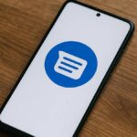 Google संदेश व्हाट्सएप जैसी सुविधाओं को रोल करता है, लाखों के लिए उपयोगकर्ता अनुभव को बढ़ाता है