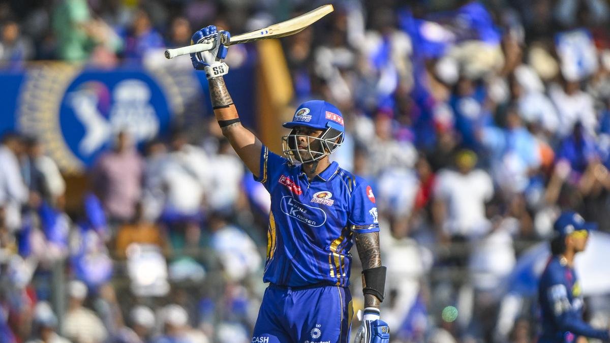 IPL 2025 अवार्ड्स: Suryakumar yadav ने MVP का ताज पहनाया; सीजन के उभरते खिलाड़ी, ऑरेंज कैप, पर्पल कैप विजेताओं ने घोषणा की