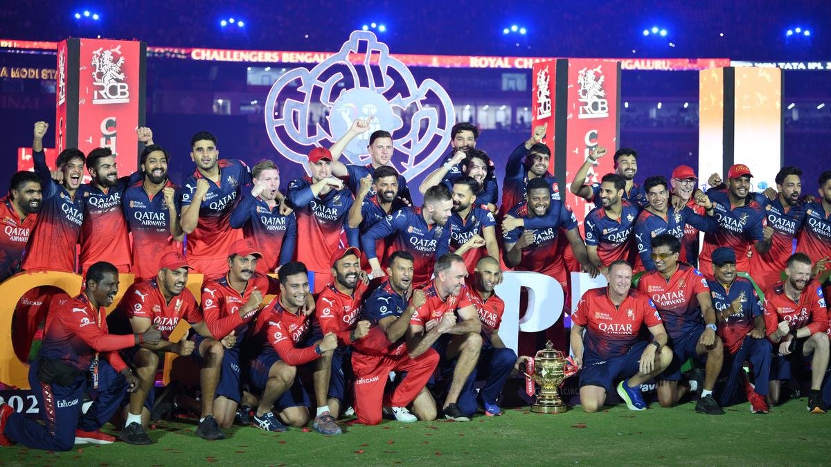 IPL 2025: कर्नाटक सीएम को विधा सौधा में चैंपियन आरसीबी को फेलिसिट करने के लिए; कोई ओपन-बस परेड नहीं, चिन्नास्वामी स्टेडियम में समारोह की योजना बनाई गई