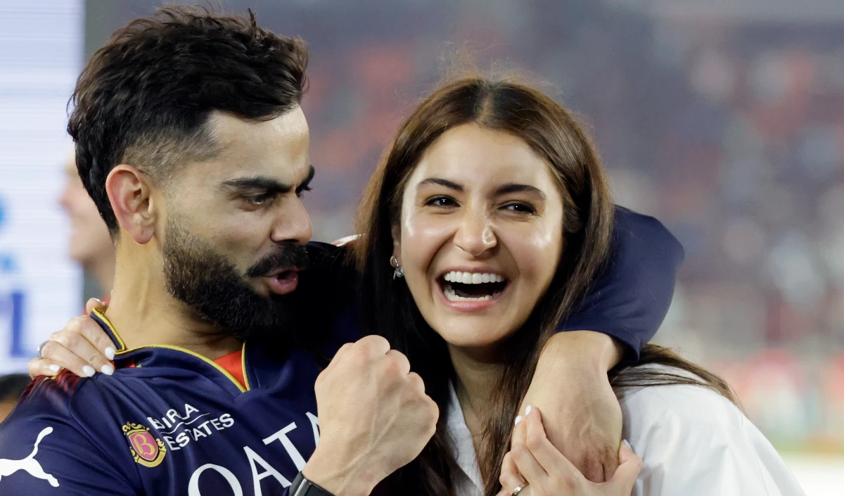 IPL 2025 फाइनल जीतने के बाद, विराट कोहली ने अनुष्का शर्मा को गले लगाया, चित्रों को वायरल भयंकर चित्र मिल रहे हैं