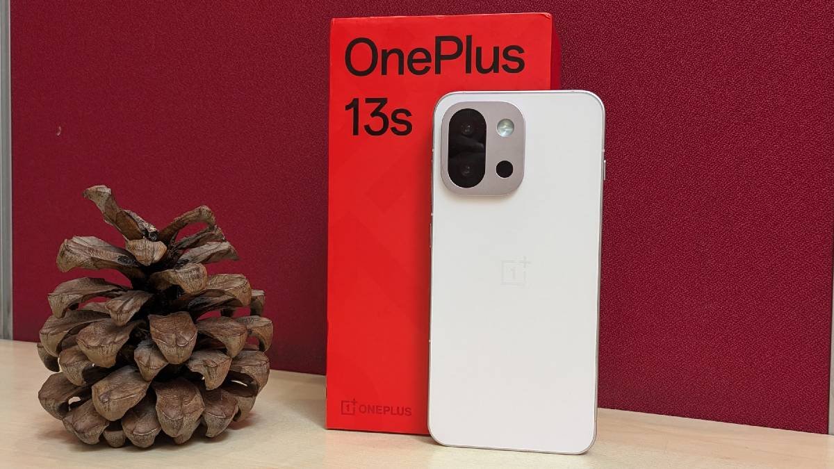 Oneplus 13S स्नैपड्रैगन 8 एलीट के साथ भारत में लॉन्च किया गया: iPhone के शासन के लिए एक कॉम्पैक्ट खतरा