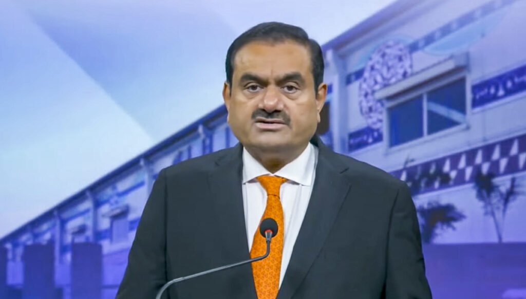 अदानी समूह अगले 5 वर्षों में कारोबार में 15-20 बिलियन अमरीकी डालर का निवेश करने के लिए, अध्यक्ष गौतम अडानी कहते हैं