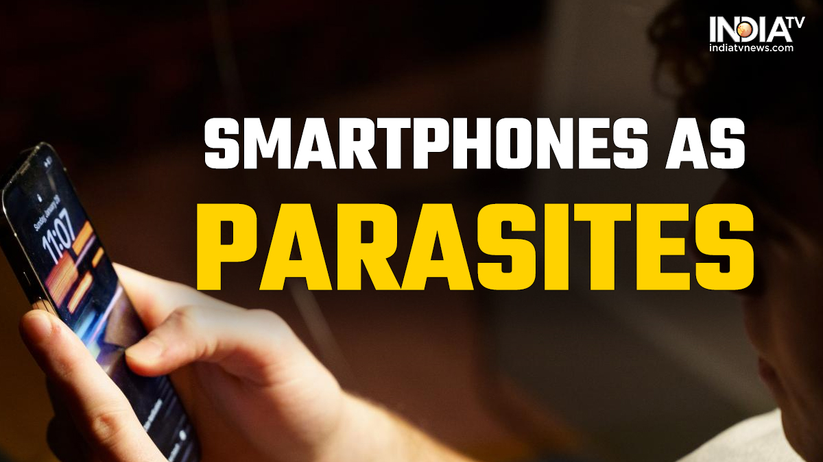 आपका स्मार्टफोन परजीवी है: यहां बताया गया है कि यह आपको रिज़ैक्टर्स के अनुसार कैसे प्रभावित करता है