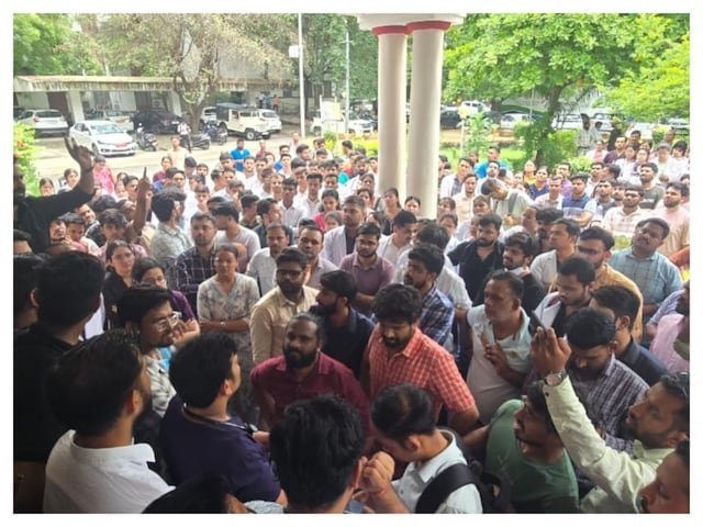 उदयपुर में हड़ताल पर निवासियों, सरकारी मेडिकल कॉलेज में डॉक्टर रवि के साथ भयानक दुर्घटना