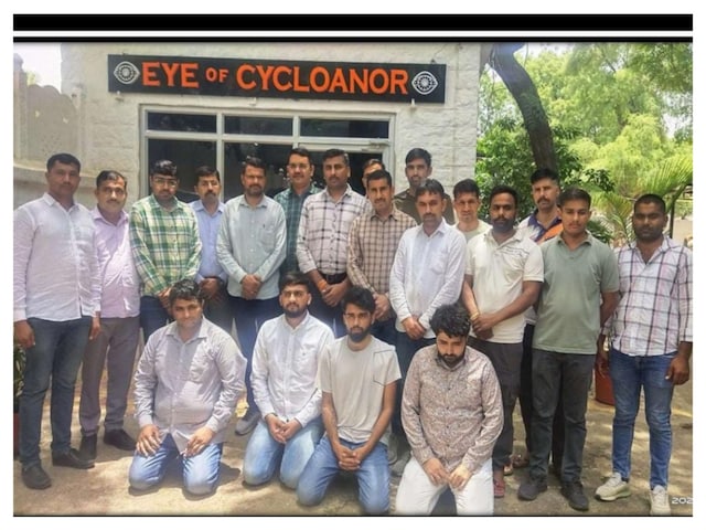 ऑपरेशन शकीरा: कैसे राकेश मातवाला पॉप गीतों के शौकीन बन गए